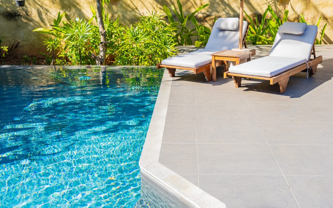 Wants to Own a Modern Exposed Aggregate Pool: Hire a Builder or Do It Yourself